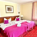 فندق Parkhotel Sonne 3*