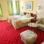 فندق Parkhotel Sonne